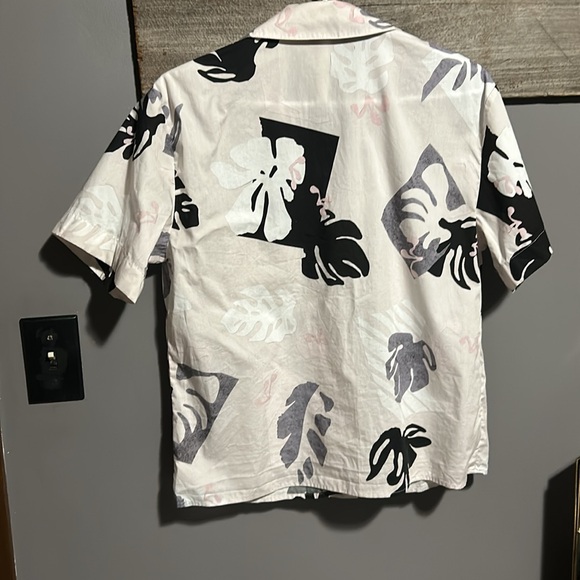 NWOT The Group Babaton Ravi Camp shirt short set - Picture 4 of 15